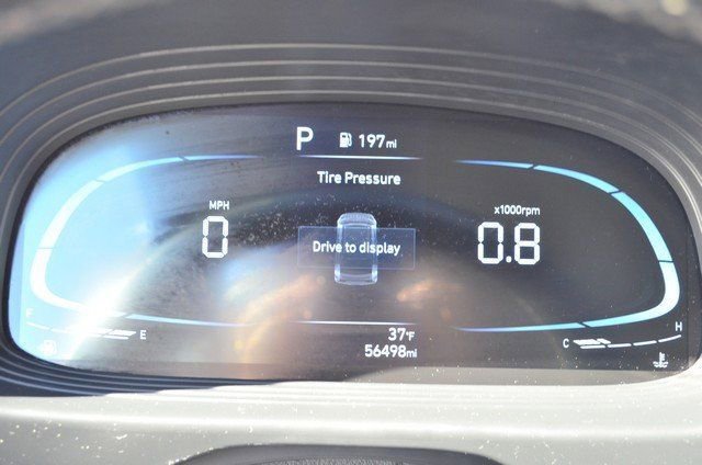 Used 2024 Hyundai Venue SEL FWD image 22