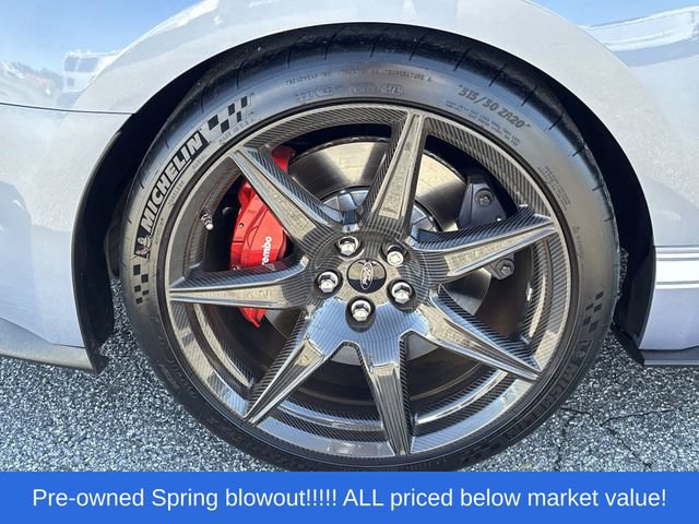 Used 2022 Ford Mustang Shelby GT500 w/ Carbon Fiber Track Pack RWD image 12
