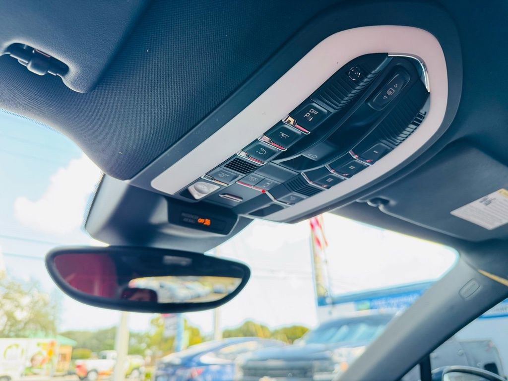 Used 2017 Porsche Macan S image 24