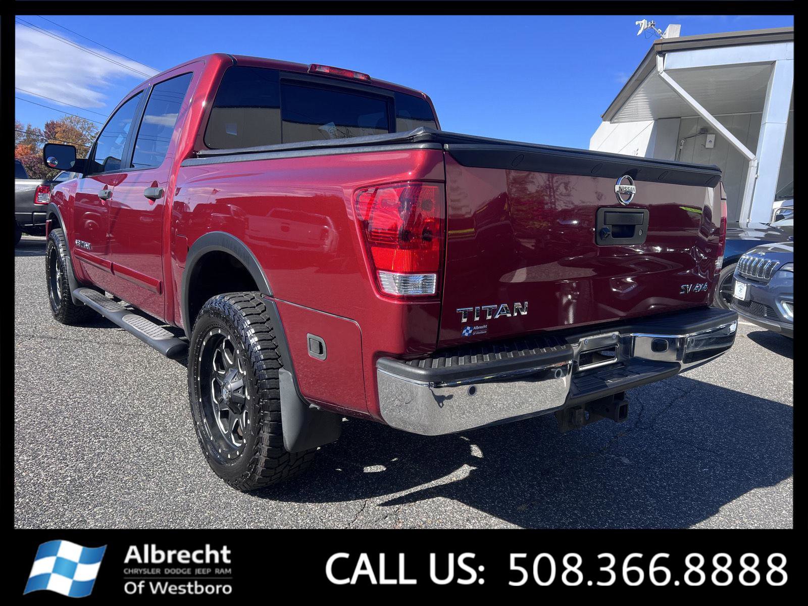 Used 2015 Nissan Titan SV w/ SV Value Truck Package image 3