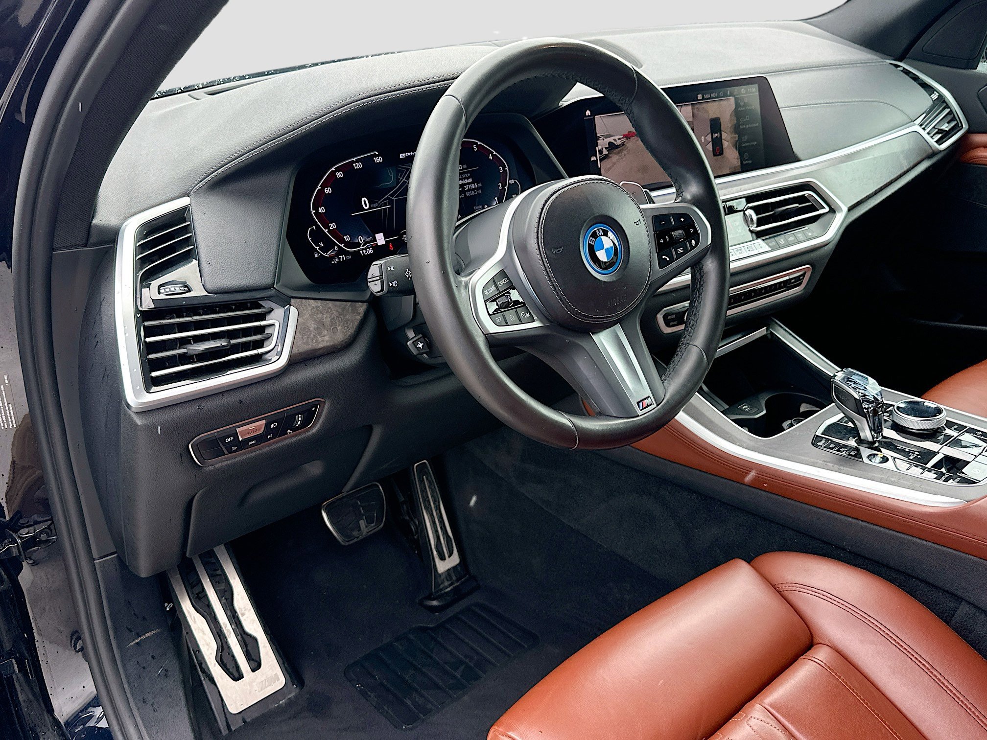 Used 2022 BMW X5 xDrive45e w/ M Sport Package AWD/4WD image 9