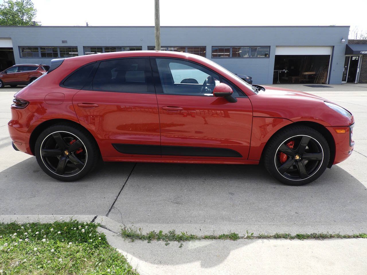 Used 2018 Porsche Macan GTS AWD/4WD image 9