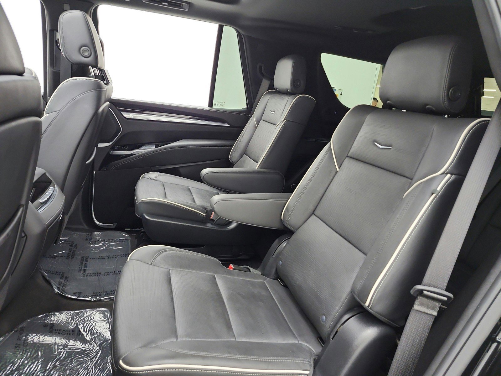 Used 2025 Cadillac Escalade Sport w/ Touring Package AWD/4WD image 15