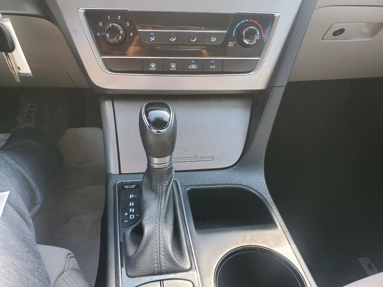 Used 2017 Hyundai Sonata SE image 19