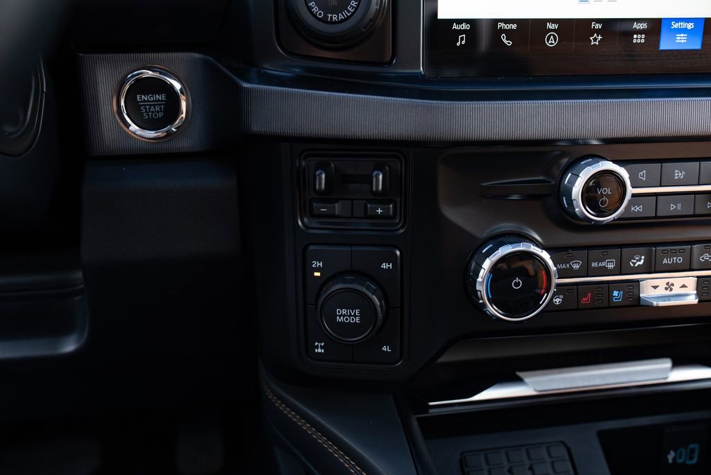 Used 2024 Ford F250 Platinum image 17