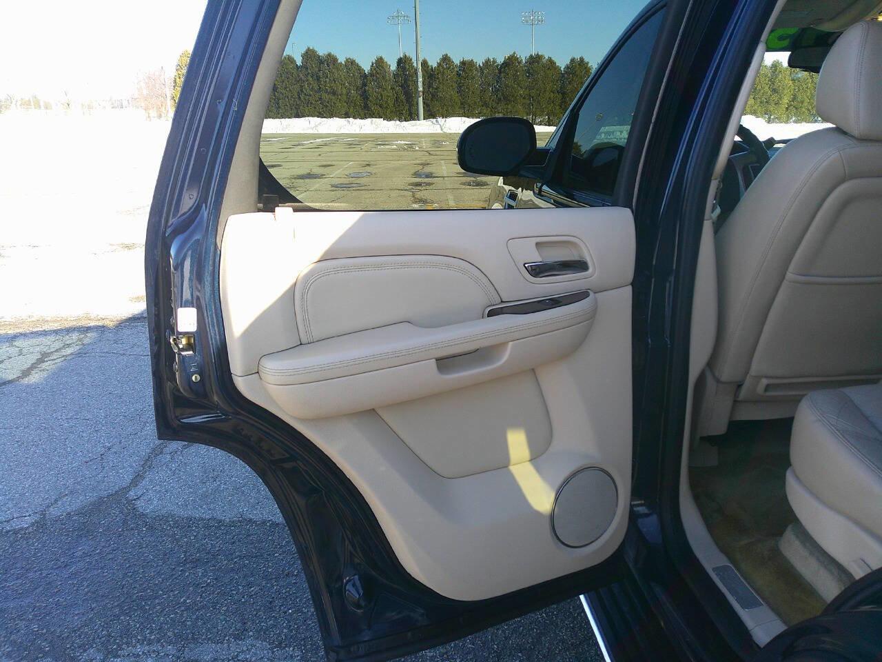 Used 2008 Cadillac Escalade AWD image 11