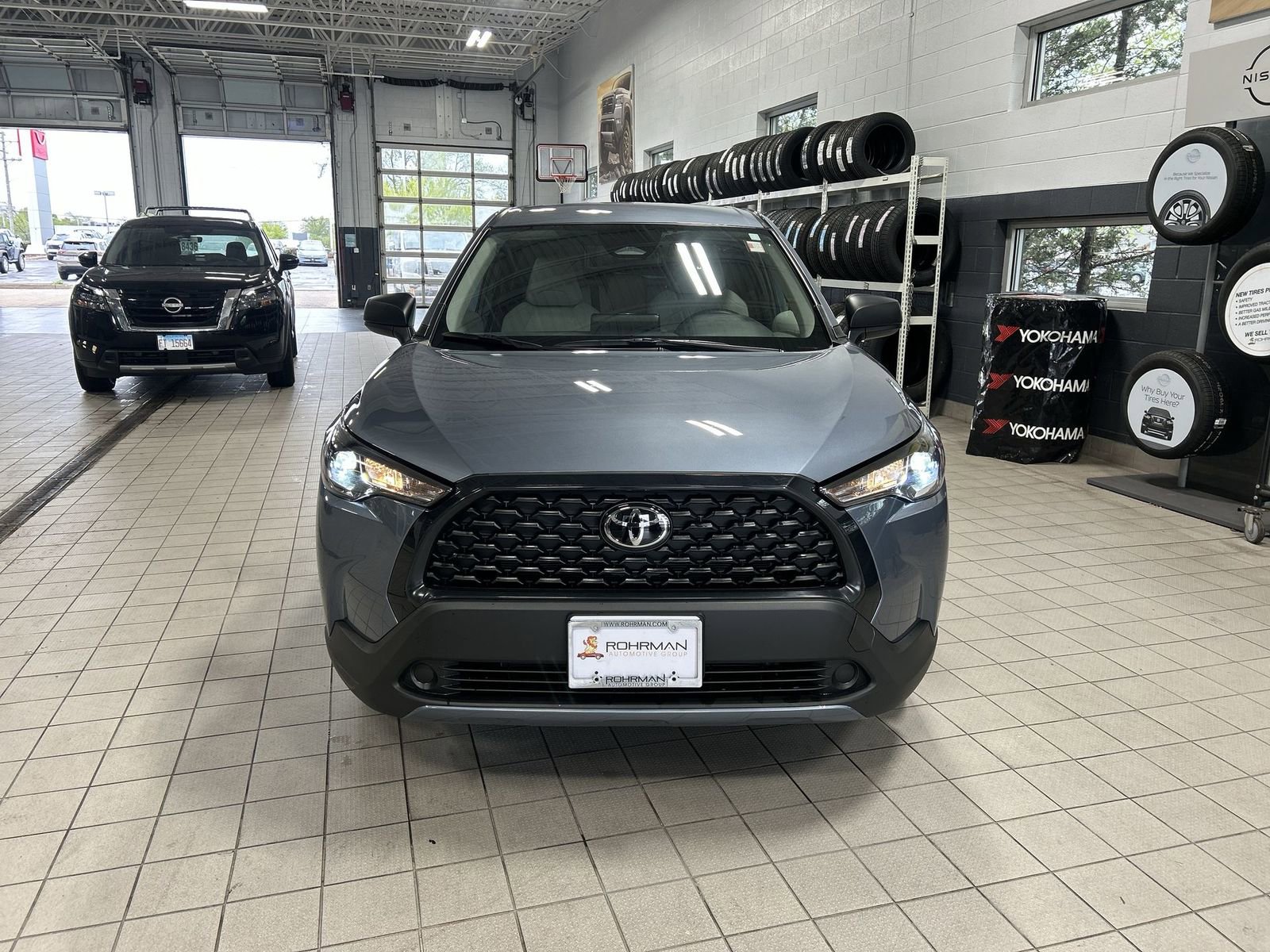 Used 2025 Toyota Corolla Cross L AWD/4WD image 28