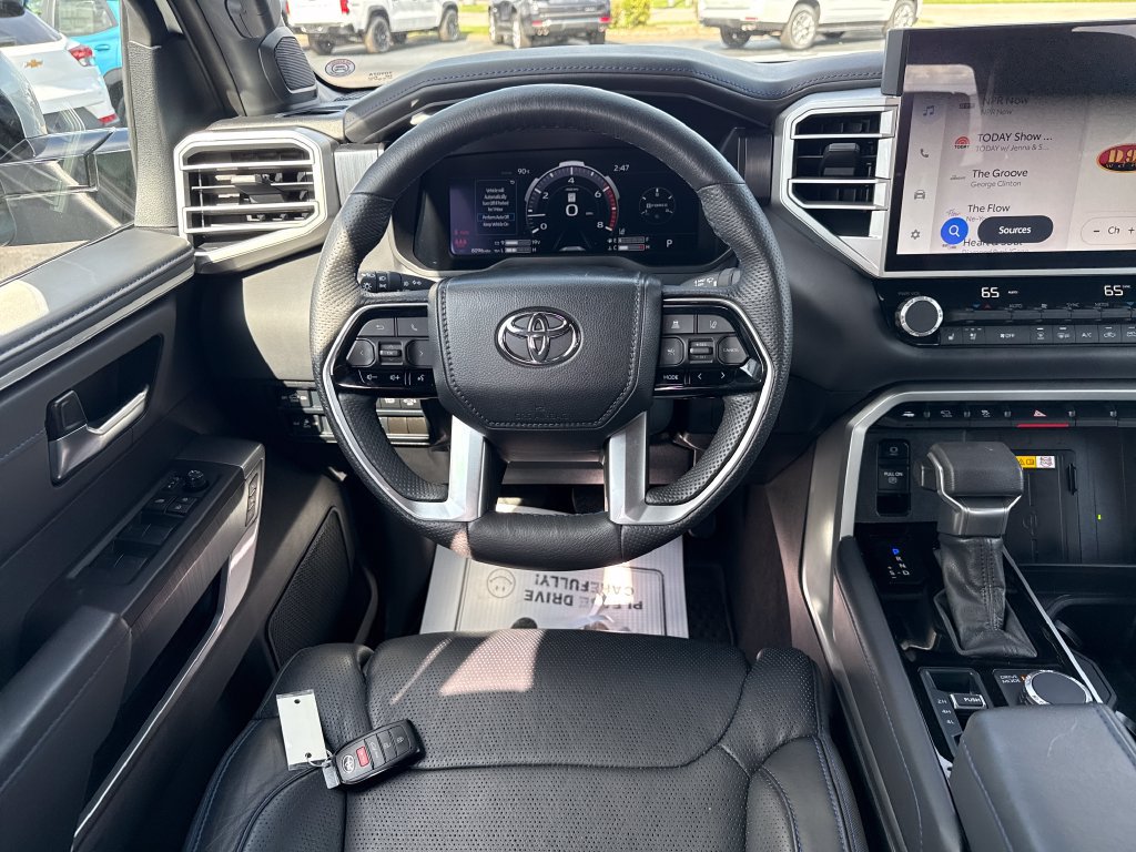 Used 2024 Toyota Tundra Platinum AWD/4WD image 17