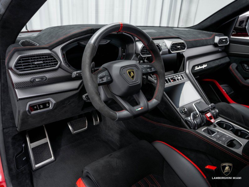 Used 2023 Lamborghini Urus Performante image 35