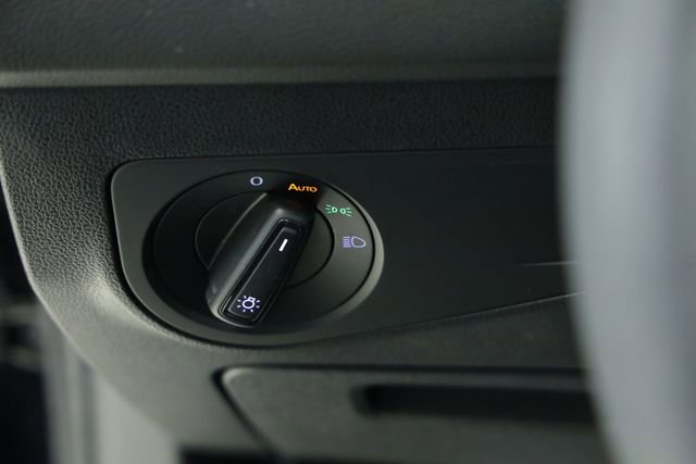 Used 2019 Volkswagen Tiguan S image 24