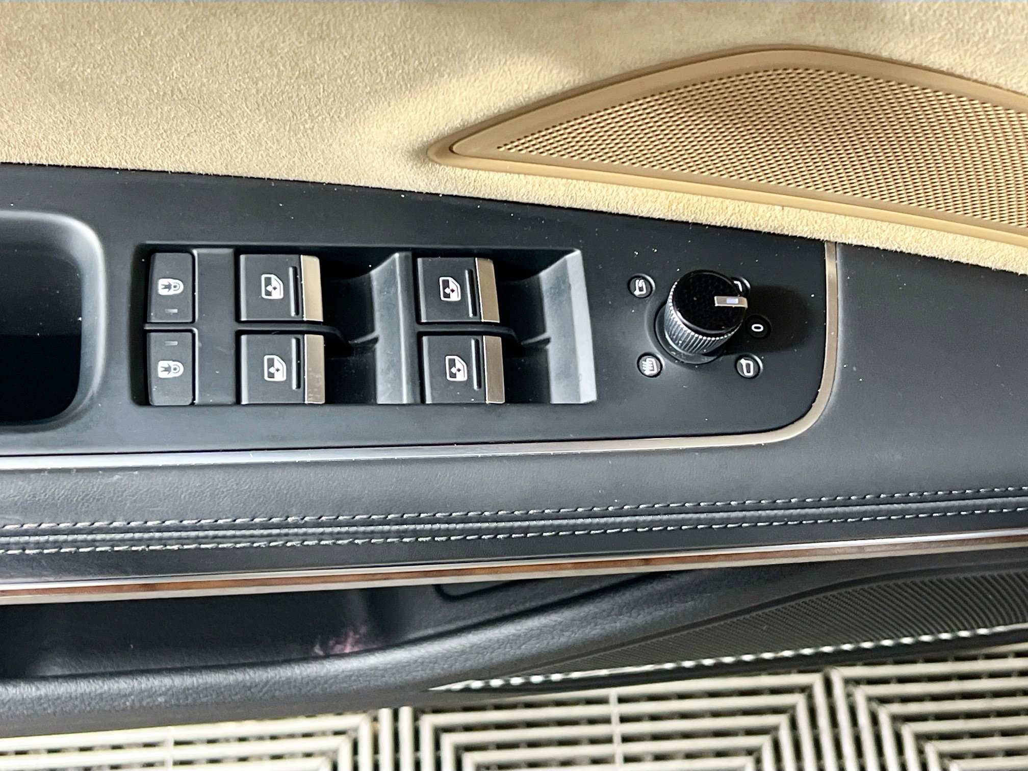 Used 2019 Audi A8 L 3.0T w/ Executive Package image 16