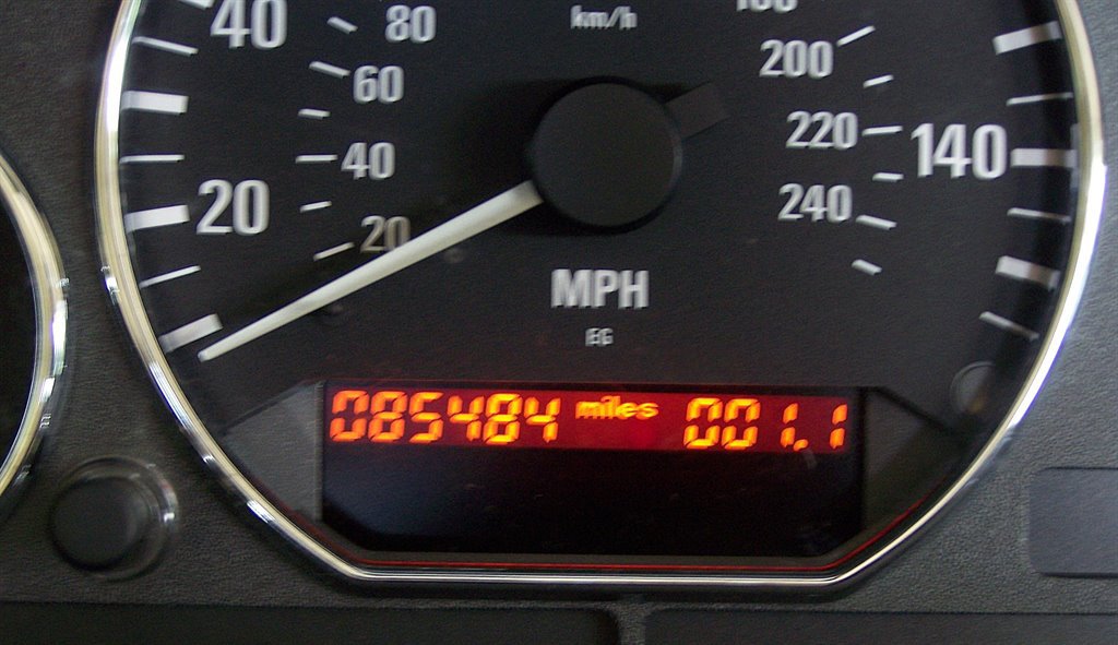 Used 2000 BMW Z3 2.5i RWD image 8