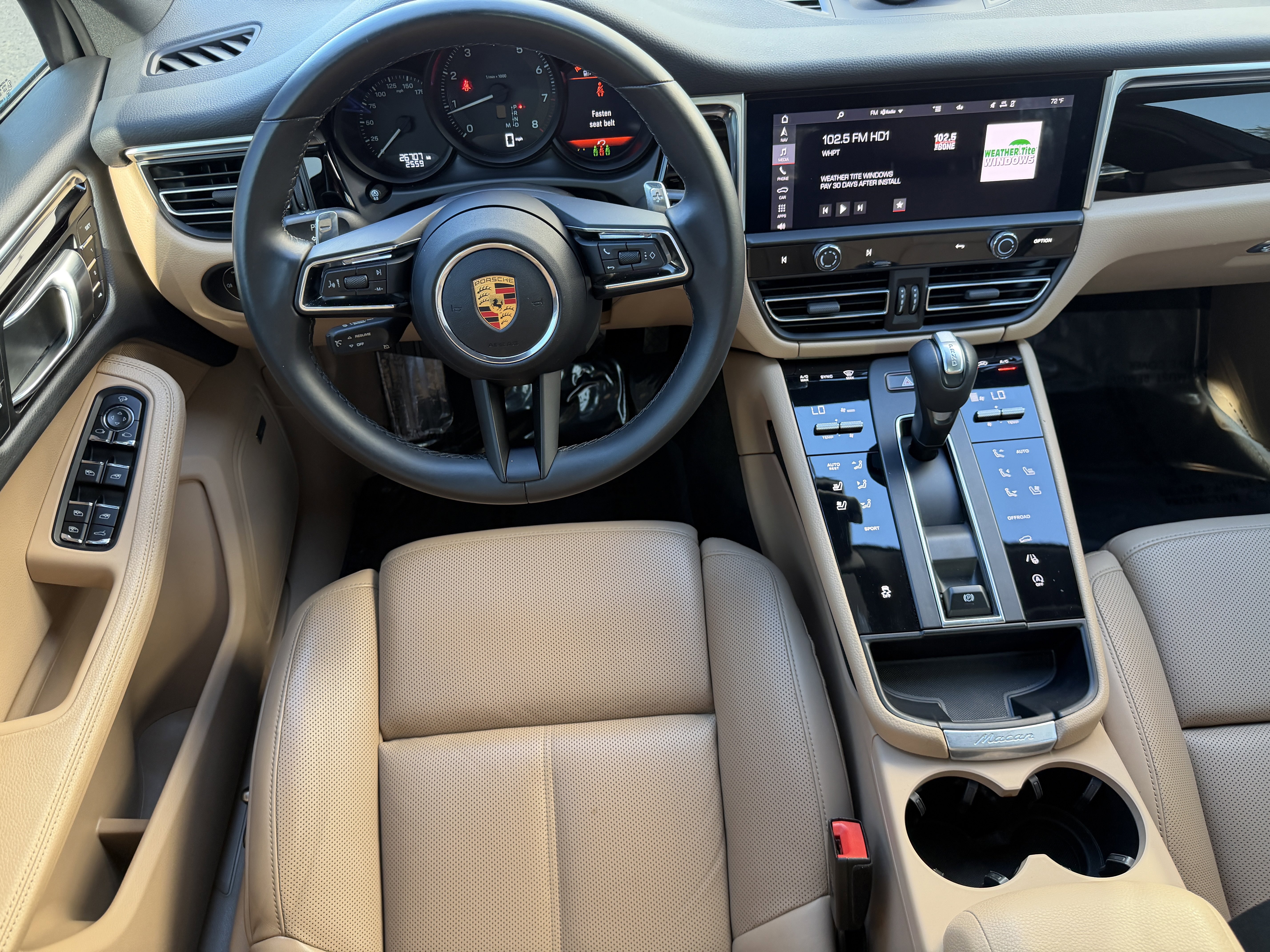 Certified 2022 Porsche Macan image 19