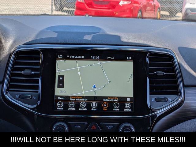 Used 2020 Jeep Grand Cherokee Altitude AWD/4WD image 30