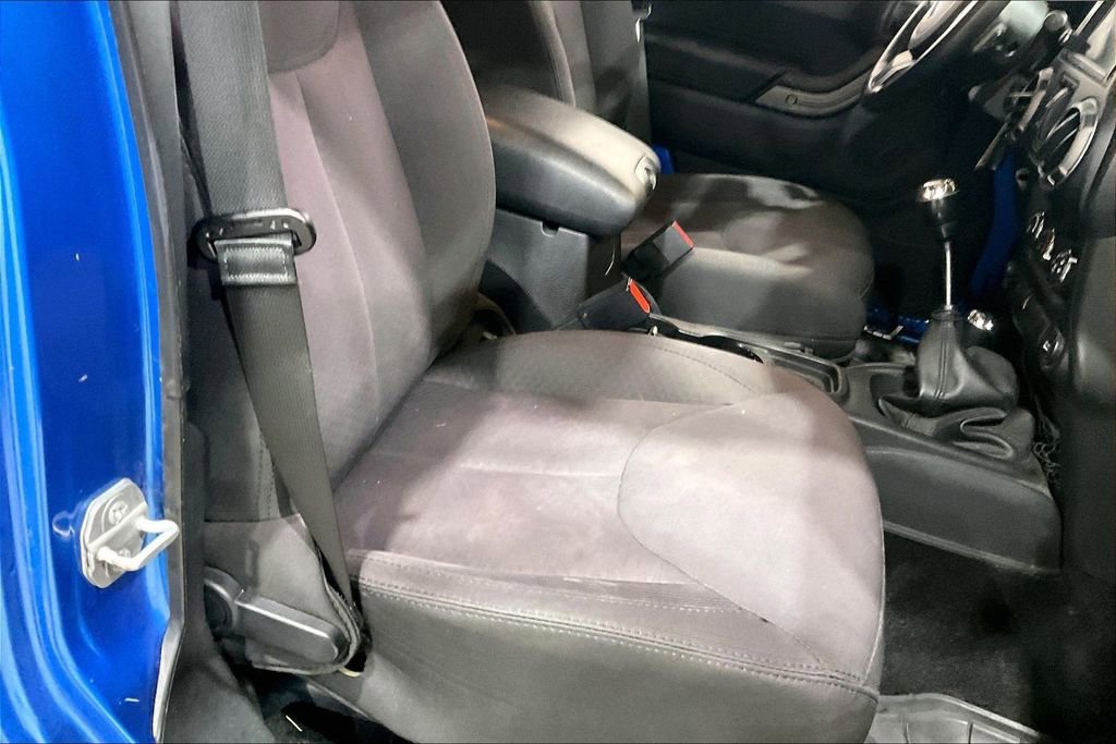 Used 2015 Jeep Wrangler Unlimited Sport w/ Power Convenience Group image 6