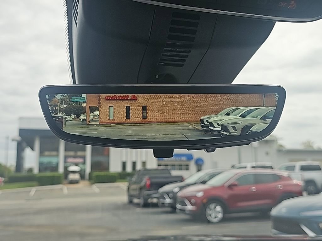 Used 2025 Buick Enclave Avenir w/ Super Cruise Package image 27