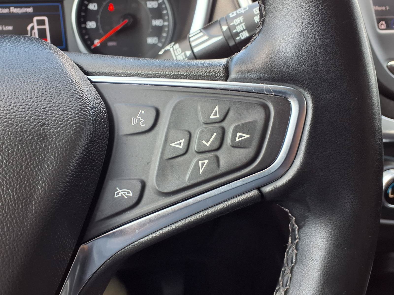 Used 2024 Chevrolet Equinox LT FWD image 18