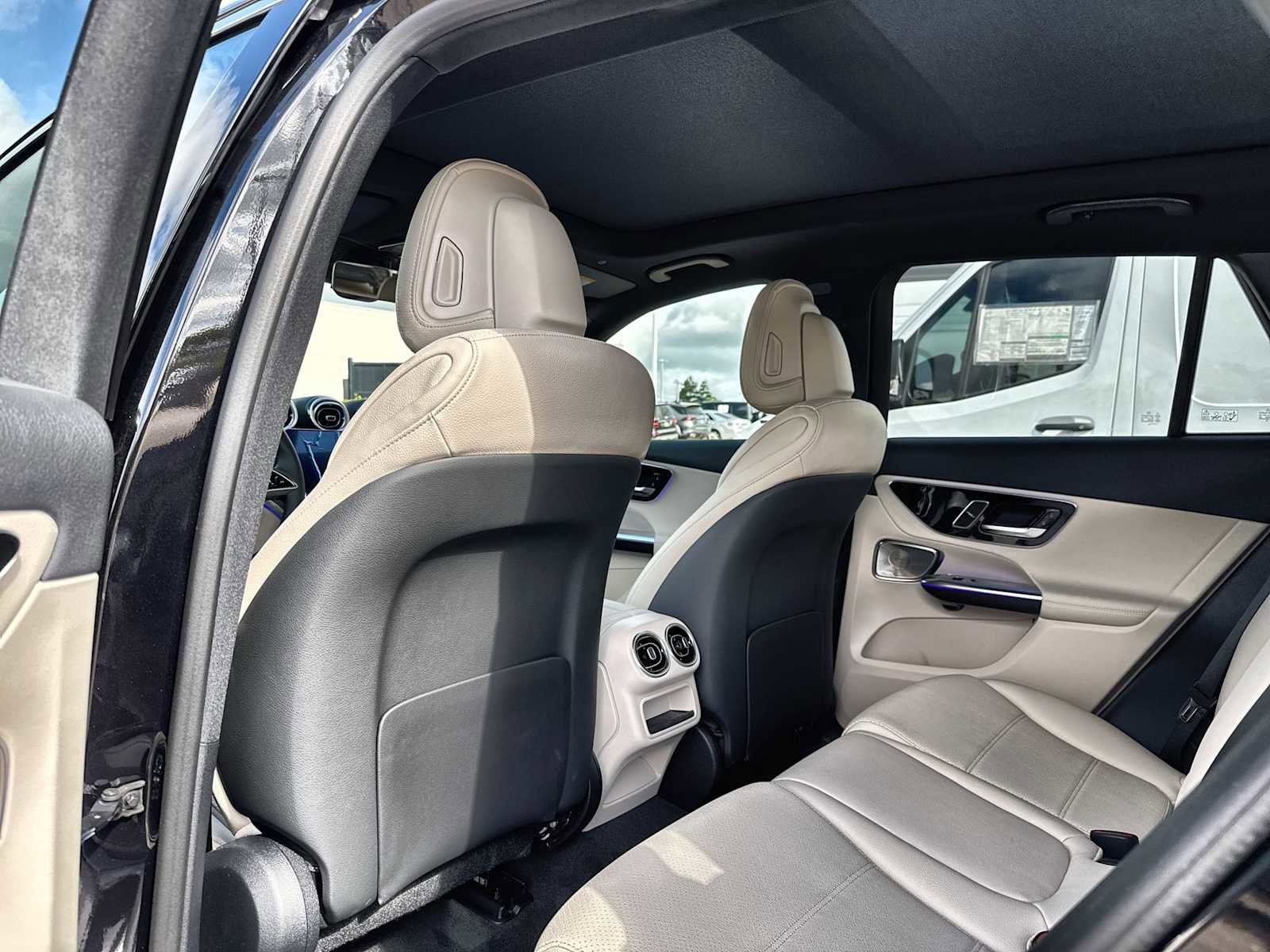 New 2026 Mercedes-Benz GLC 300 image 18