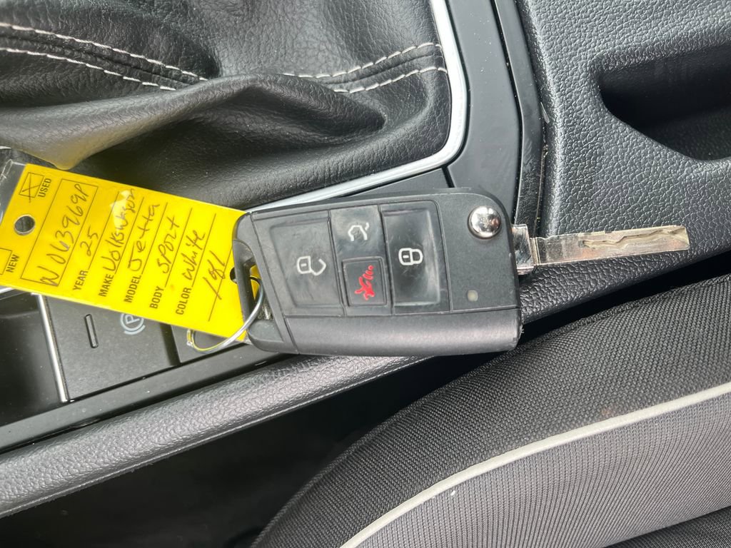 Used 2025 Volkswagen Jetta Sport FWD image 19