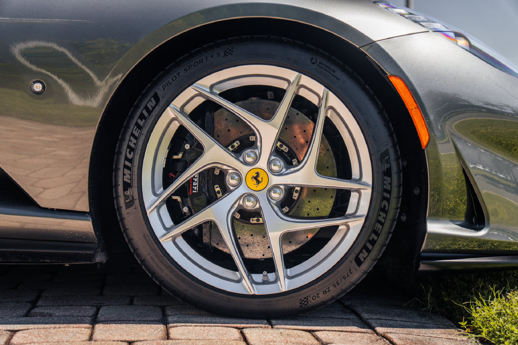 Used 2019 Ferrari 812 Superfast RWD image 13