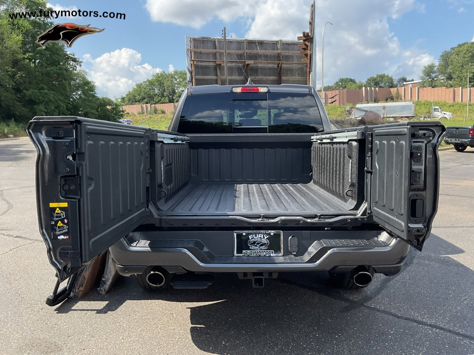 New 2026 RAM 1500 Laramie w/ Night Edition image 37