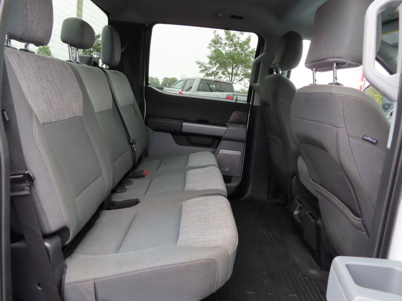 Used 2025 Ford F250 XLT w/ Black Appearance Package AWD/4WD image 31