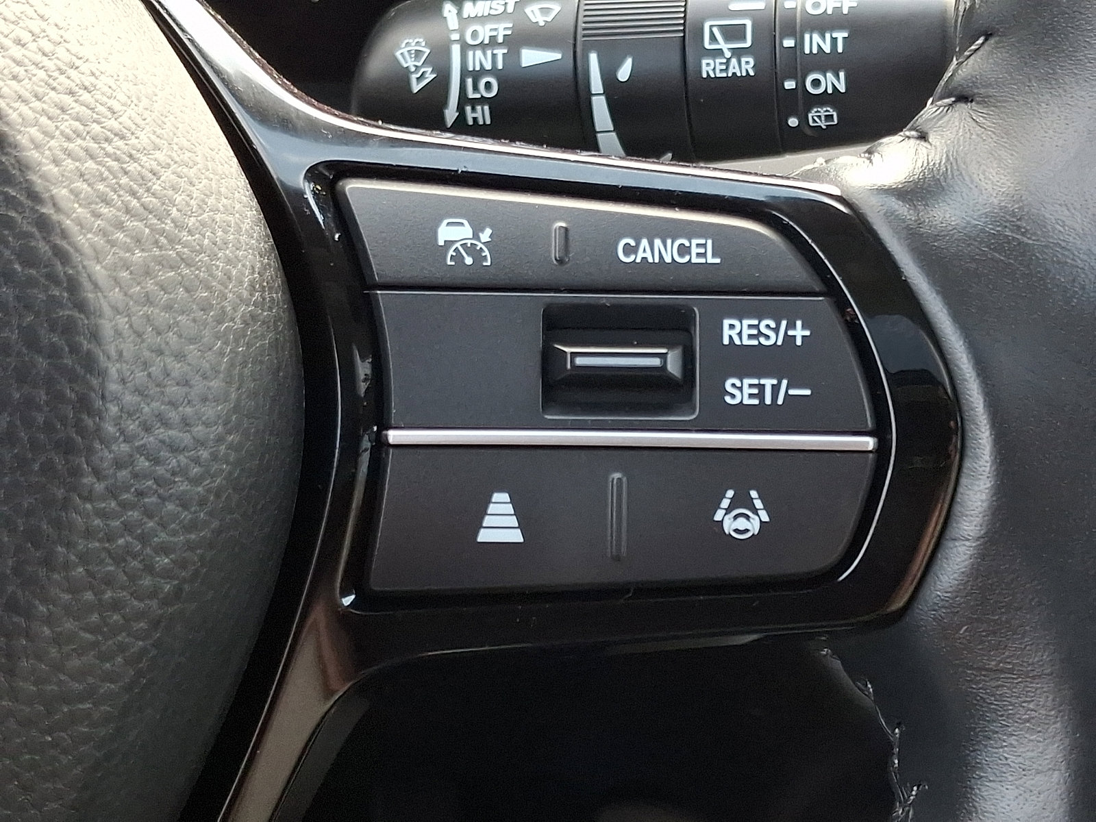 Used 2024 Honda HR-V EX-L image 22