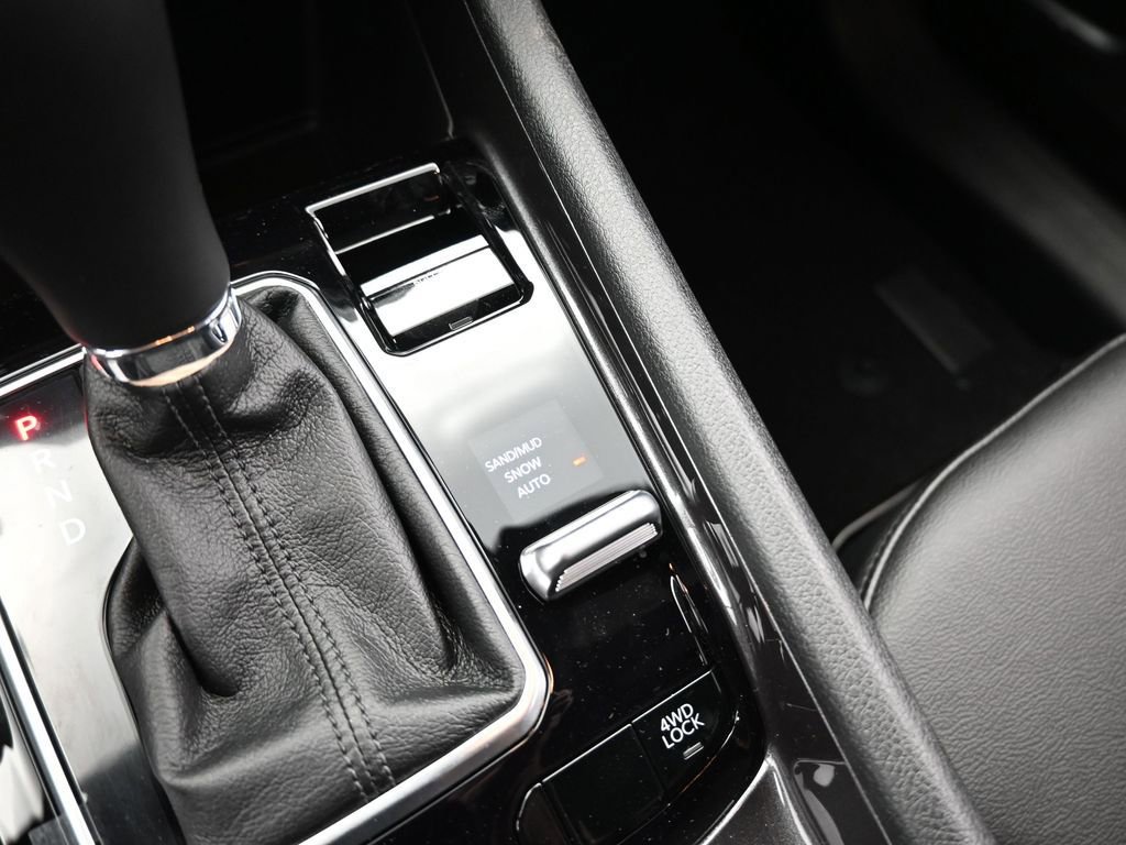 Used 2025 Jeep Compass Latitude image 26