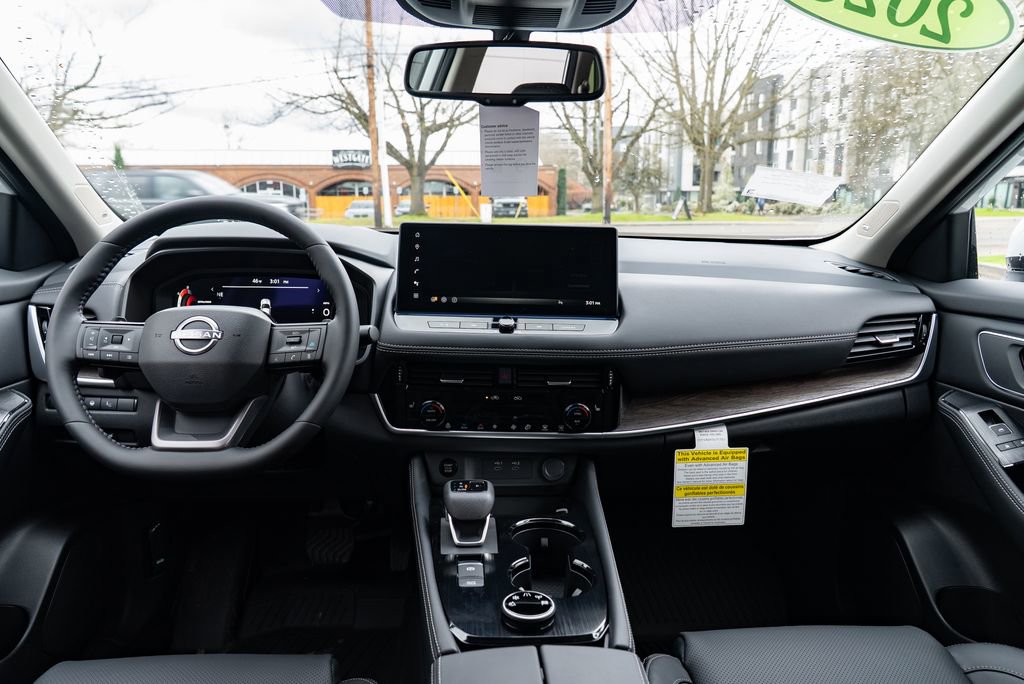 New 2026 Nissan Rogue Platinum image 9