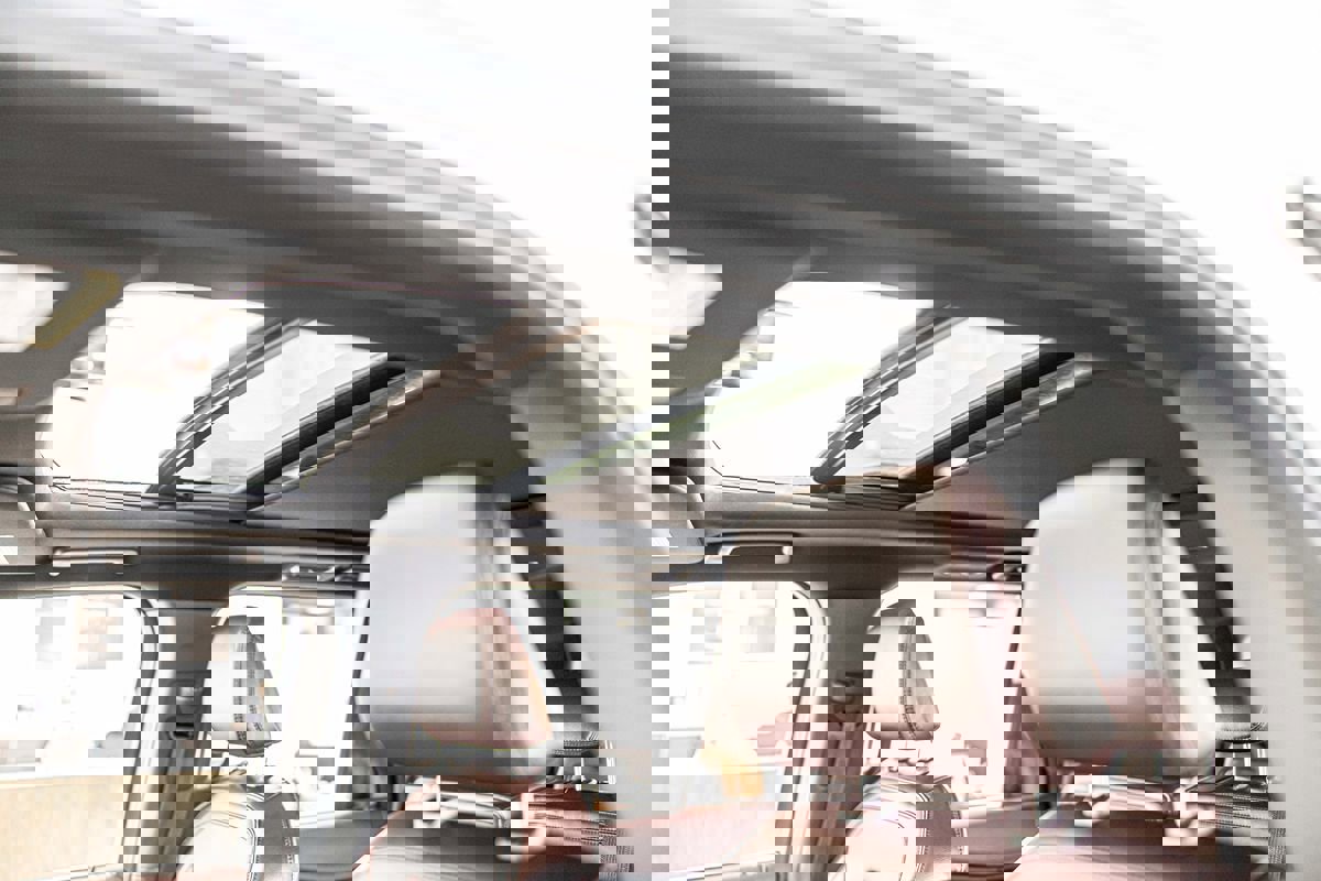 Used 2024 Ford Expedition Limited AWD/4WD image 19