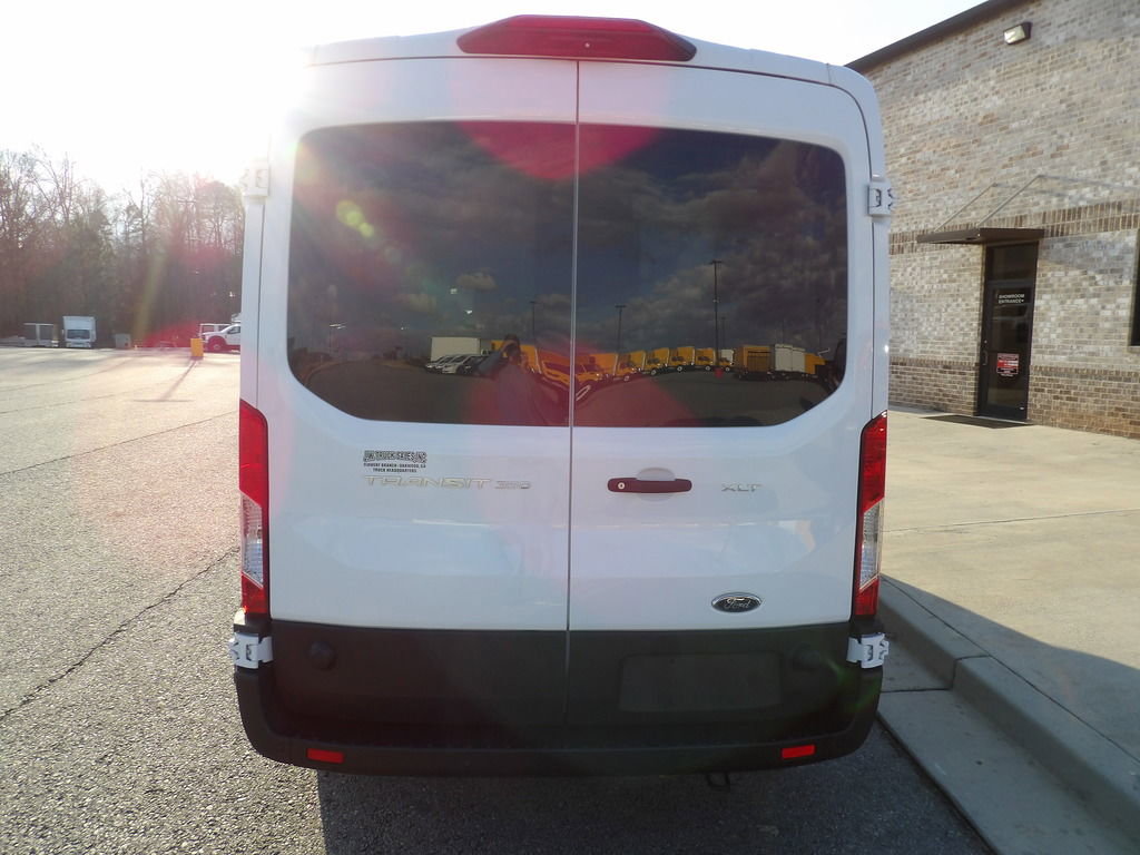 Used 2024 Ford Transit 350 XLT image 4