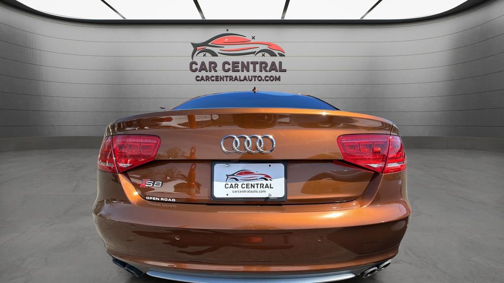 Used 2014 Audi S8 AWD/4WD image 6