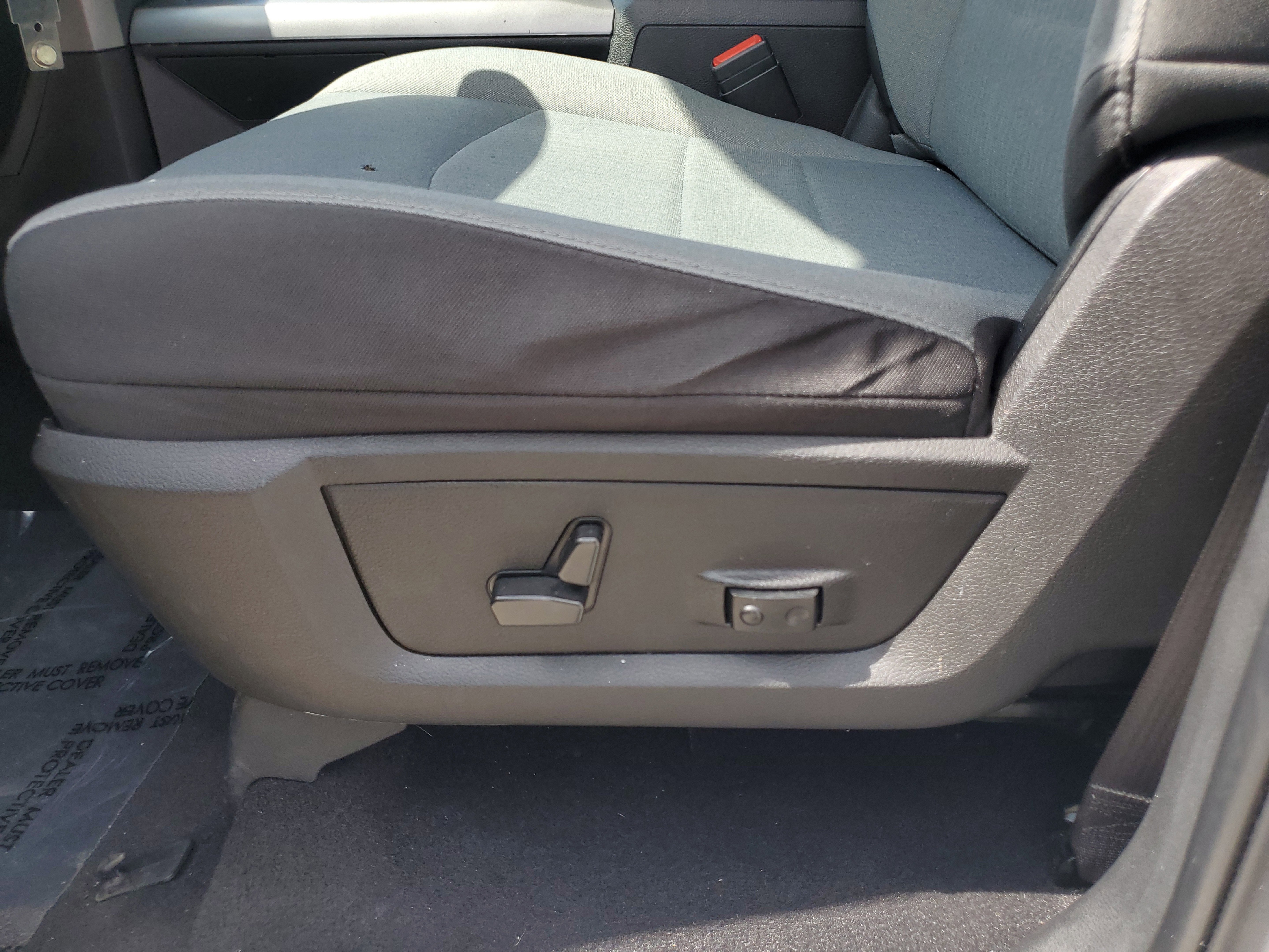 Used 2022 RAM 1500 Classic SLT w/ Trailer & Traction Group image 13