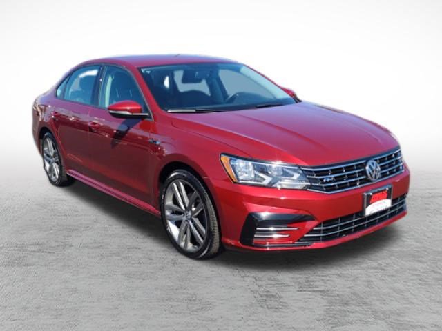 Used 2018 Volkswagen Passat 2.0T R-Line FWD image 3