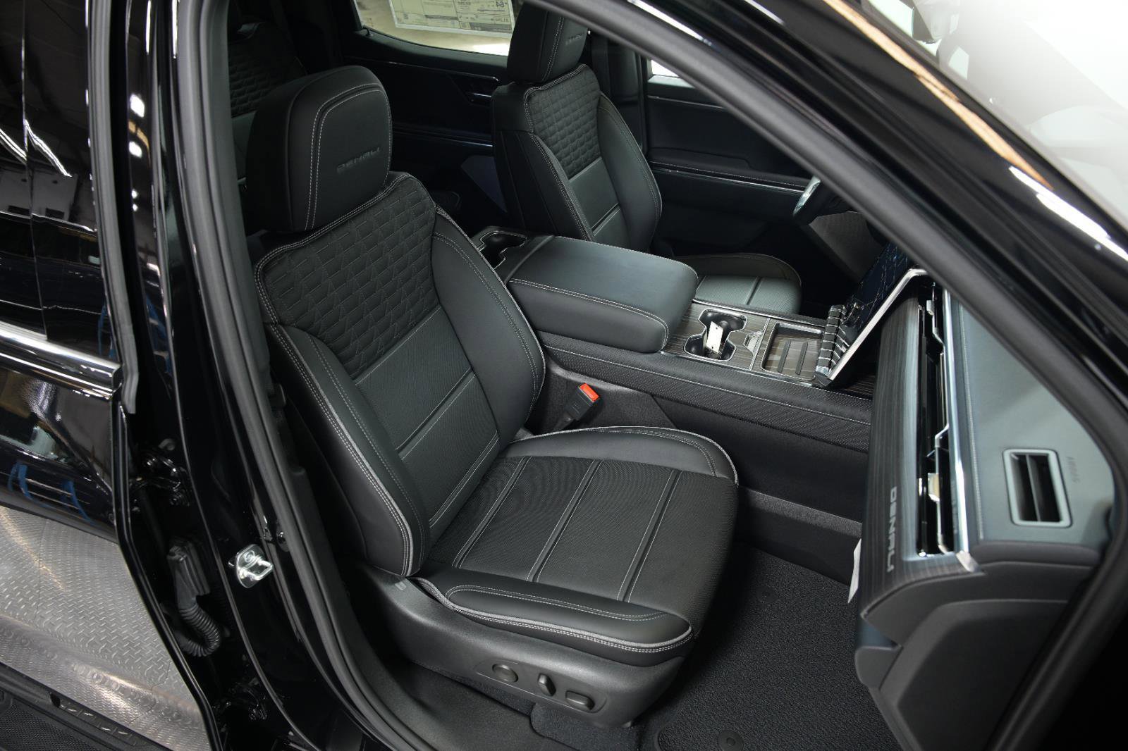 New 2025 GMC Sierra EV Denali image 18