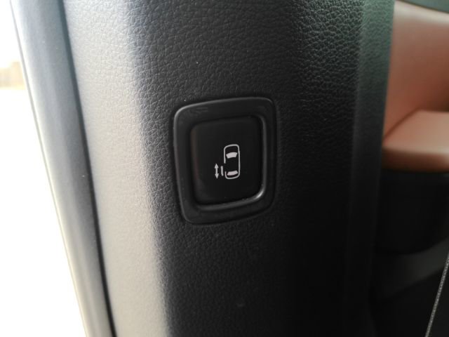 Used 2024 Kia Carnival SX Prestige image 36