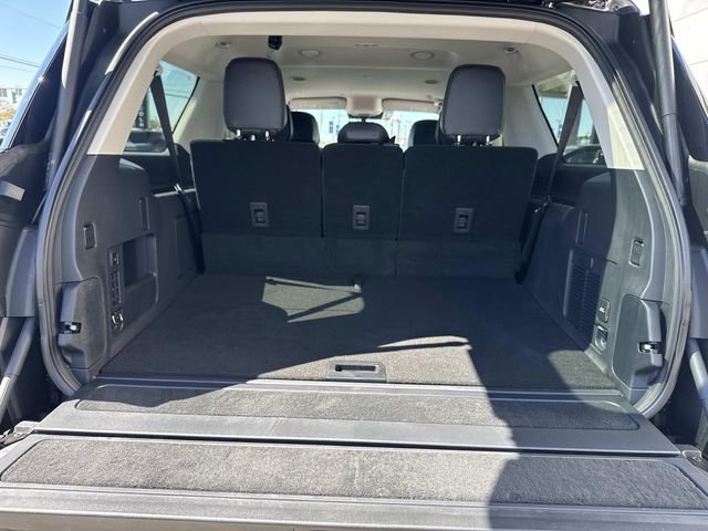 New 2026 Lincoln Navigator L Premier image 11