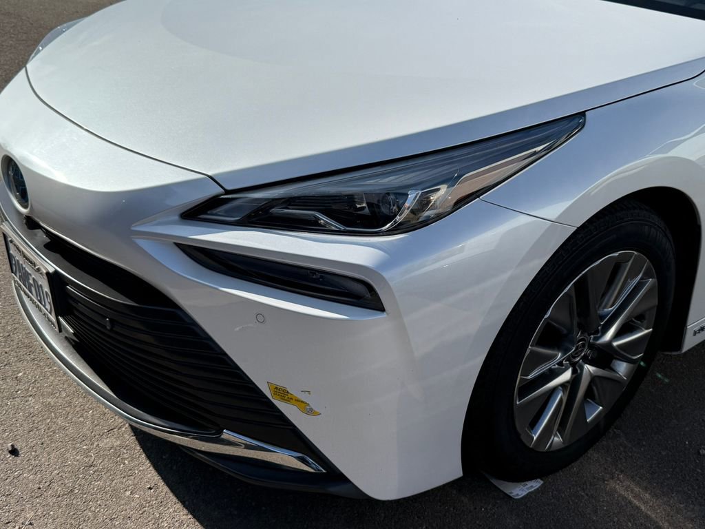 Used 2022 Toyota Mirai XLE w/ Advanced Technology Package image 7