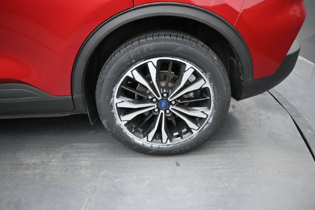 Used 2022 Ford Escape SE w/ SE Sport Appearance Package FWD image 39