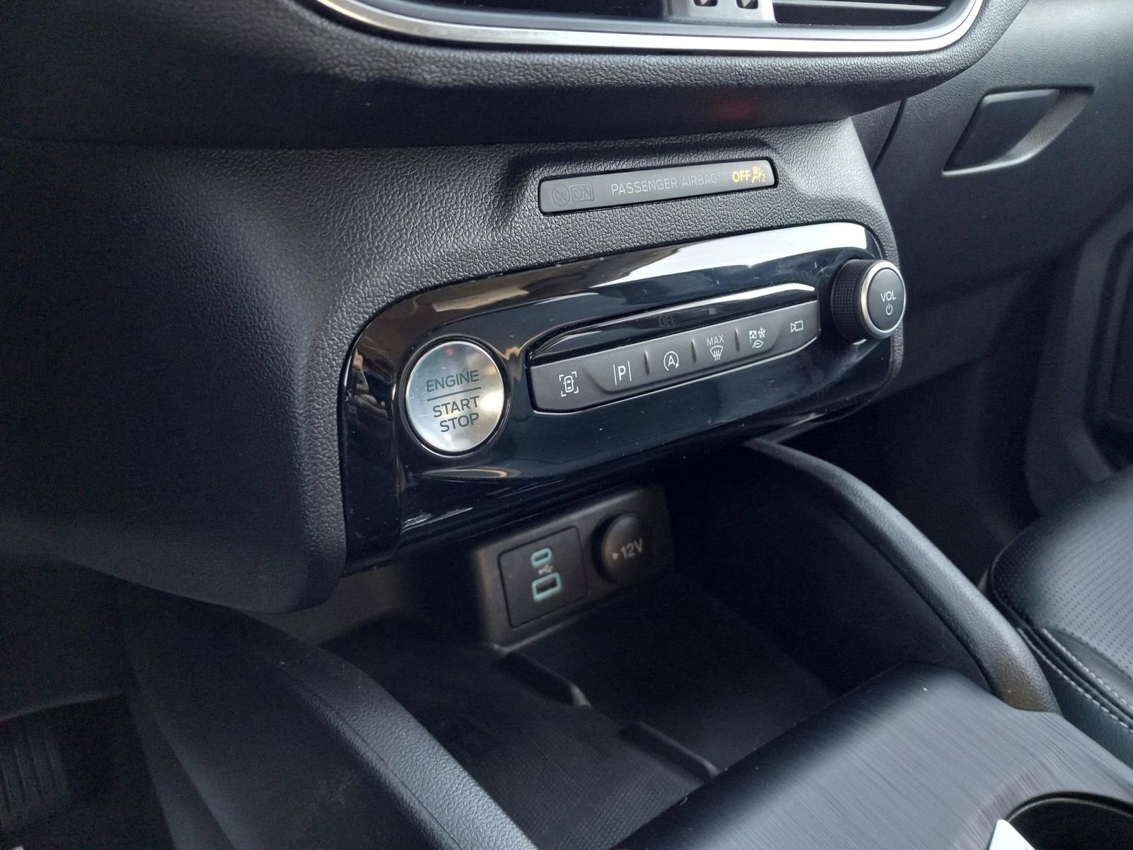 Used 2023 Ford Escape Platinum image 21