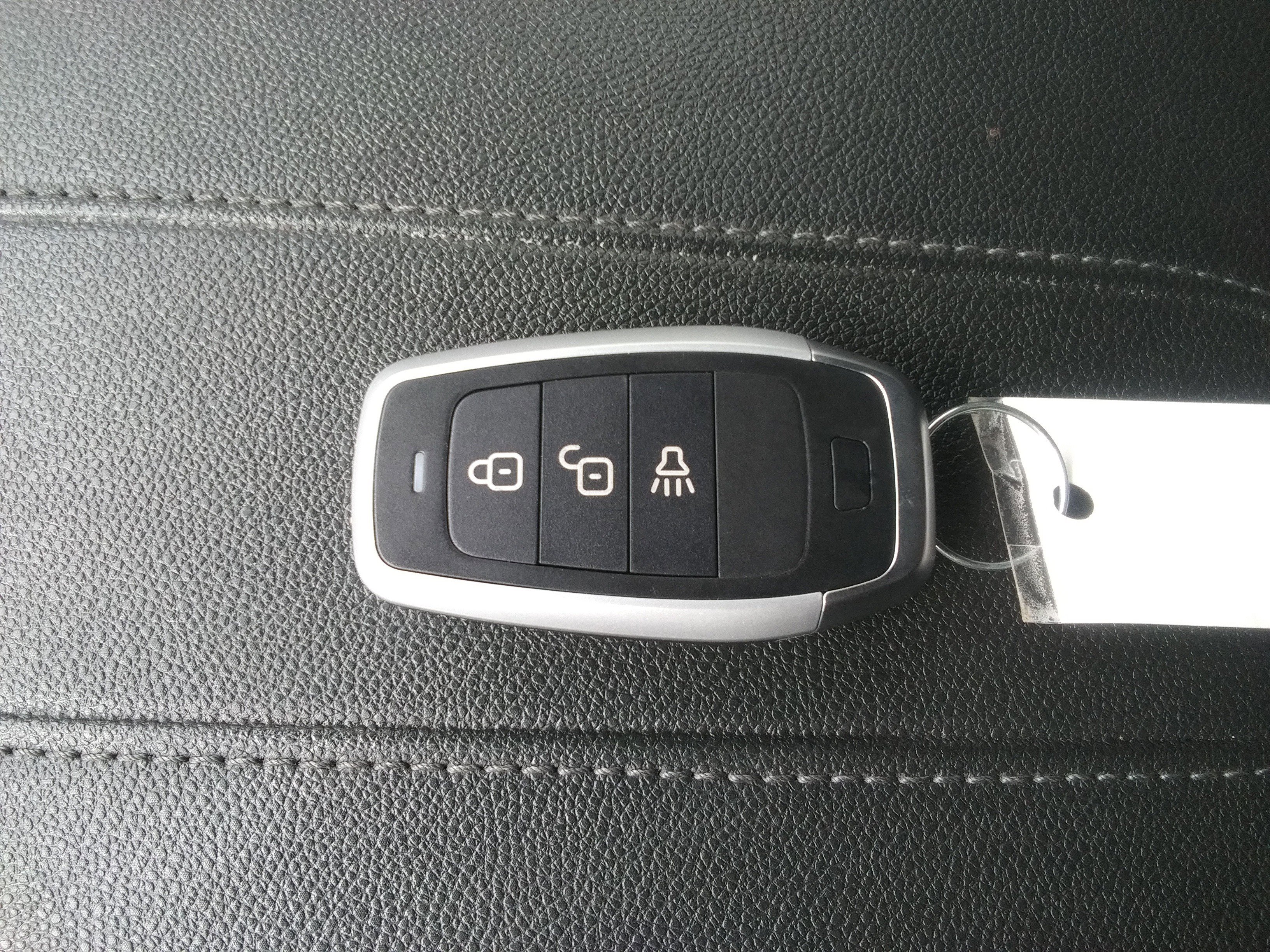 Used 2022 Chevrolet Traverse LT image 24