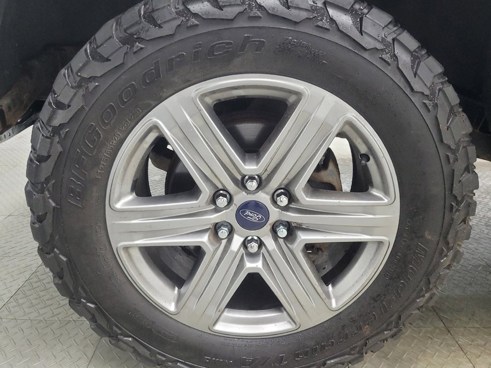 Used 2018 Ford F150 XLT w/ Equipment Group 302A Luxury AWD/4WD image 31