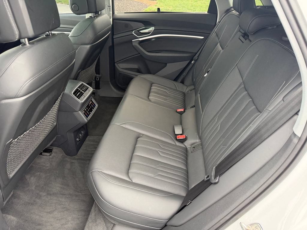 Certified 2024 Audi Q8 e-tron Prestige w/ Prestige Package AWD/4WD image 21