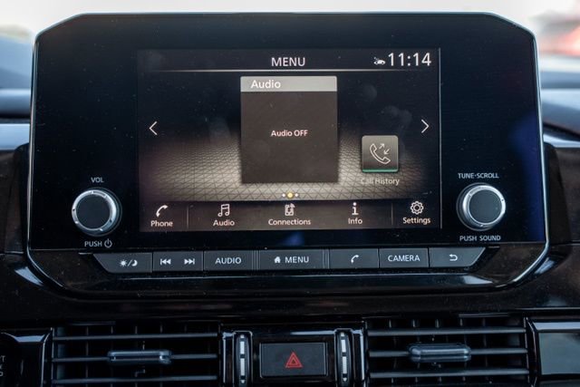 Used 2025 Nissan Pathfinder SV image 18