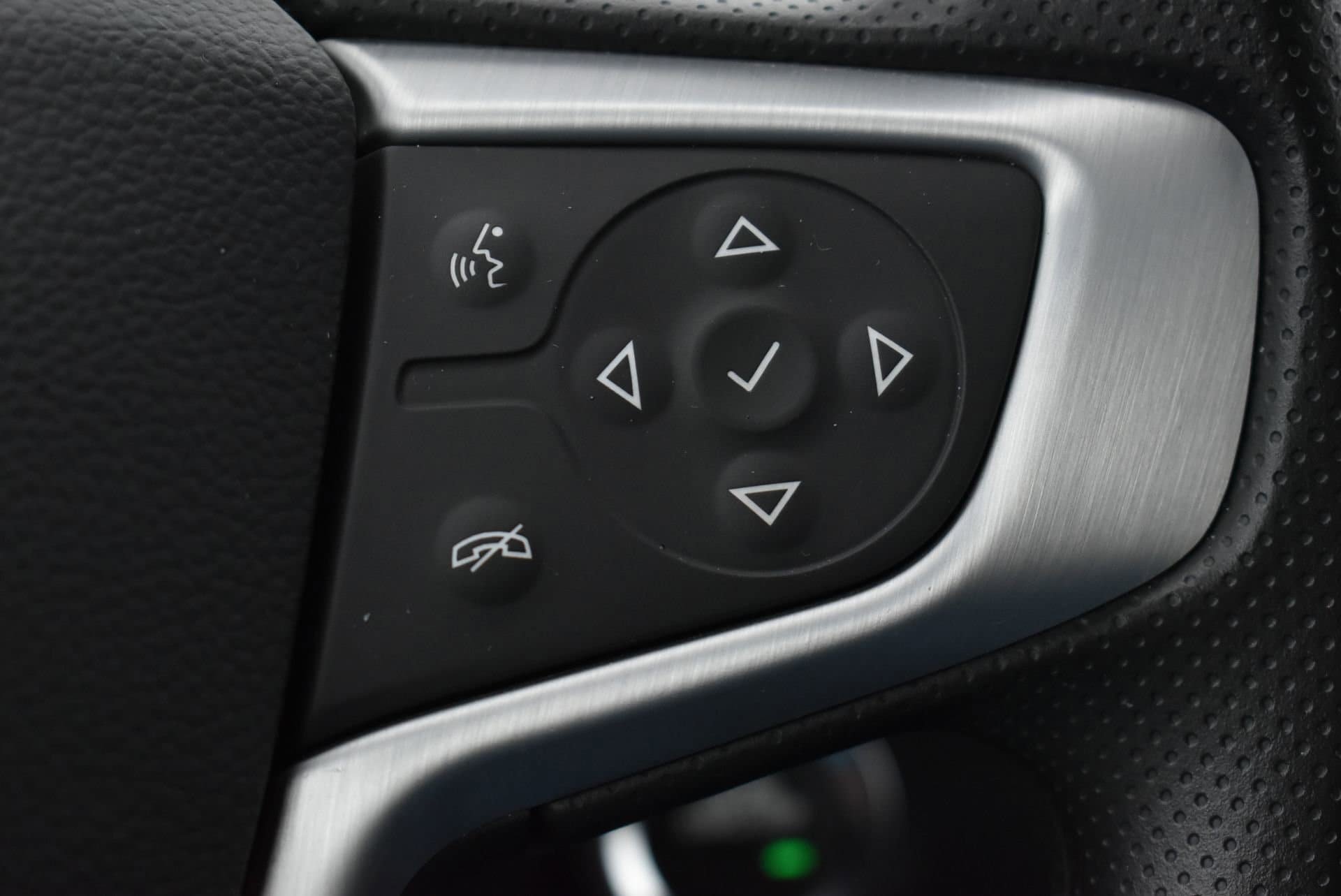 Used 2023 GMC Terrain SLE w/ Driver Convenience Package FWD image 22
