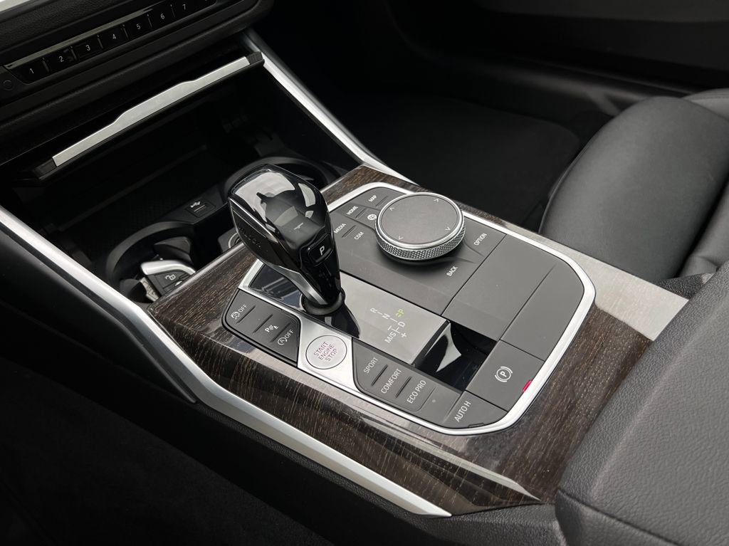 Used 2020 BMW 330i xDrive Sedan w/ Driving Assistance Package image 23