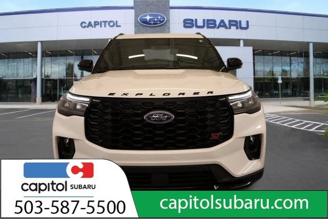 Used 2025 Ford Explorer ST AWD/4WD image 7