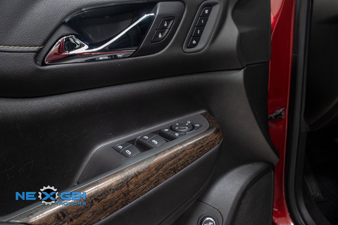 Used 2020 GMC Acadia Denali w/ Denali Ultimate Package image 10