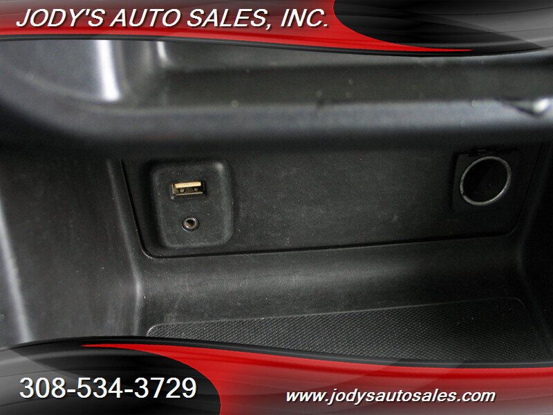 Used 2016 Chevrolet Colorado W/T w/ WT Convenience Package RWD image 17