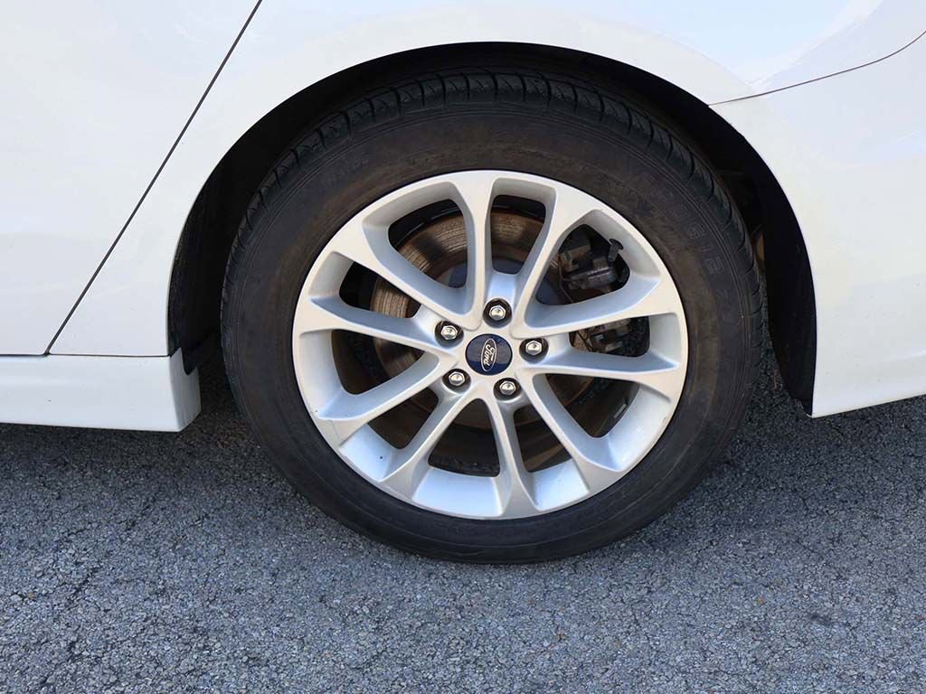 Used 2020 Ford Fusion SE image 20